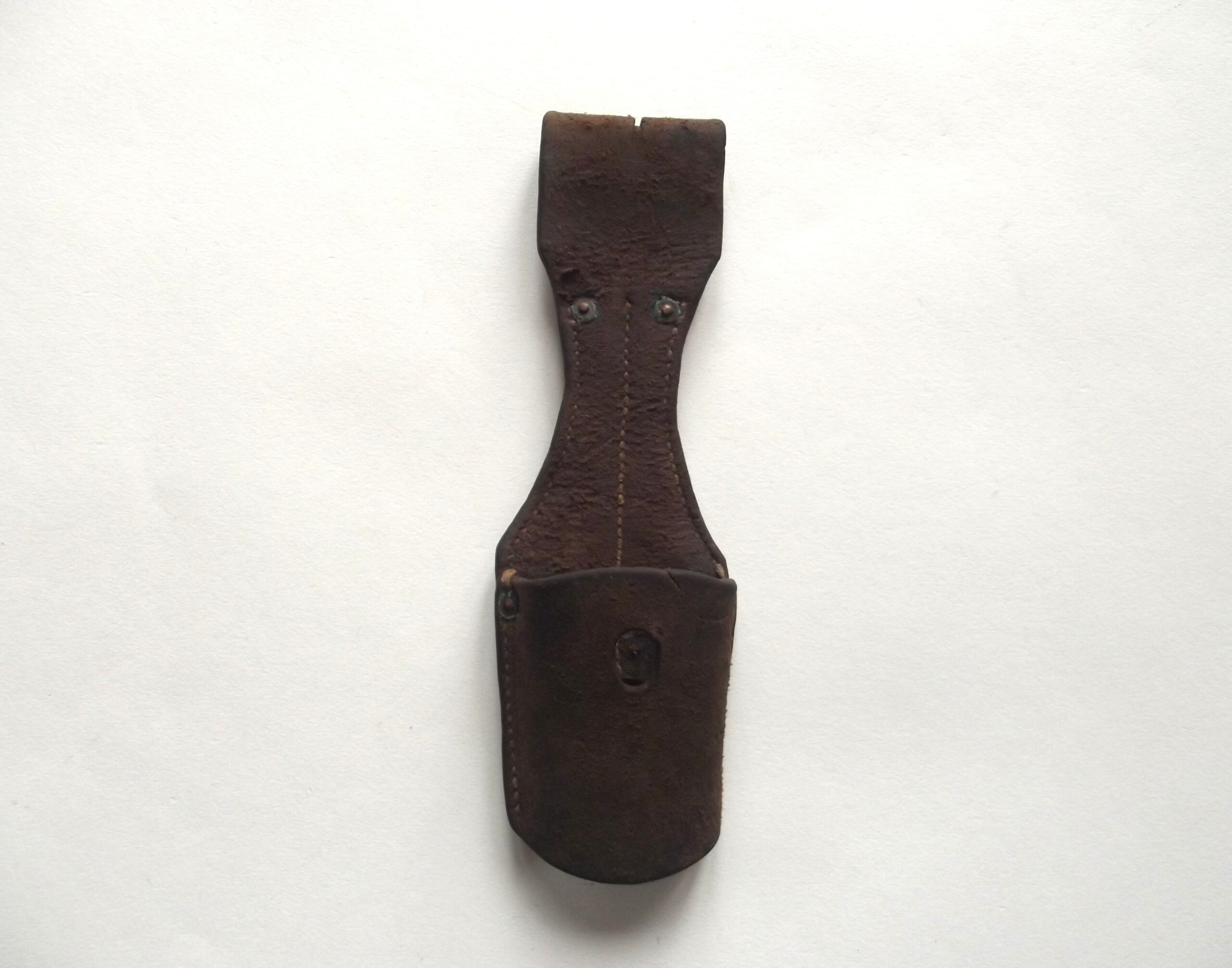 WW1 GERMAN 98/05 LEATHER BAYONET FROG