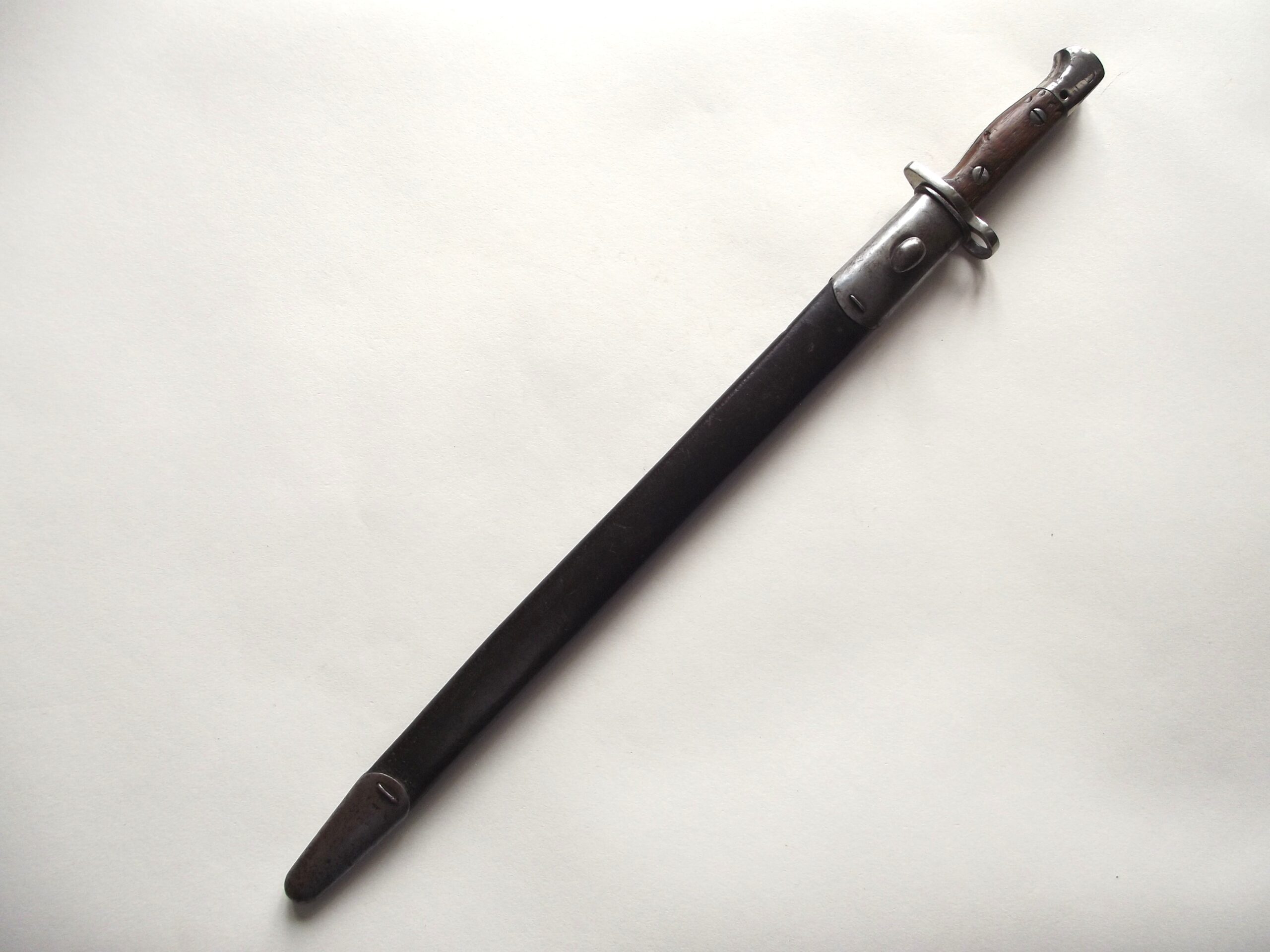 WW1 1907 PARADE BAYONET & SCABBARD DATED 1918