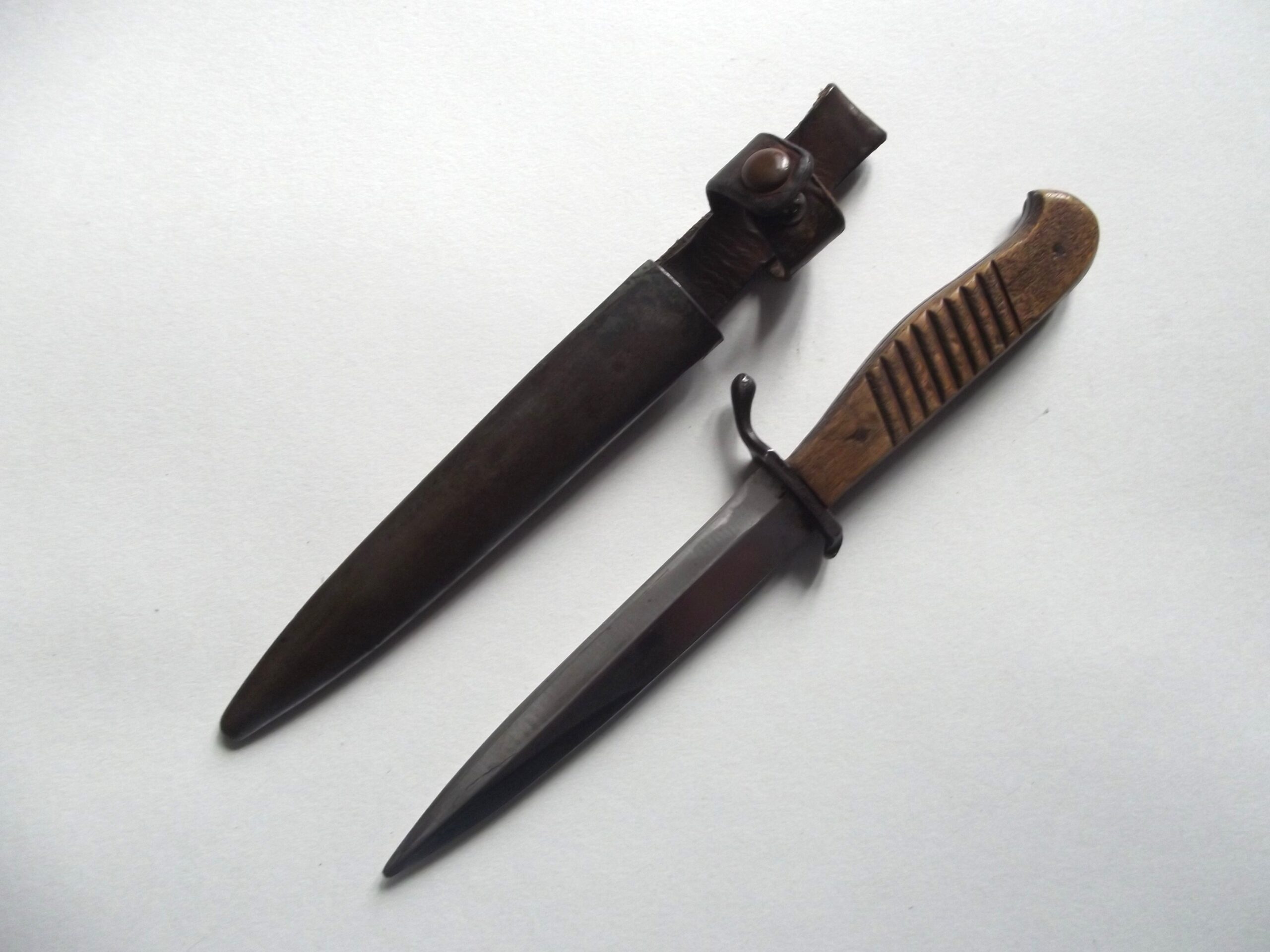 WW1 IMPERIAL GERMAN PRIVATE PURCHASE TRENCH DAGGER & SCABBARD