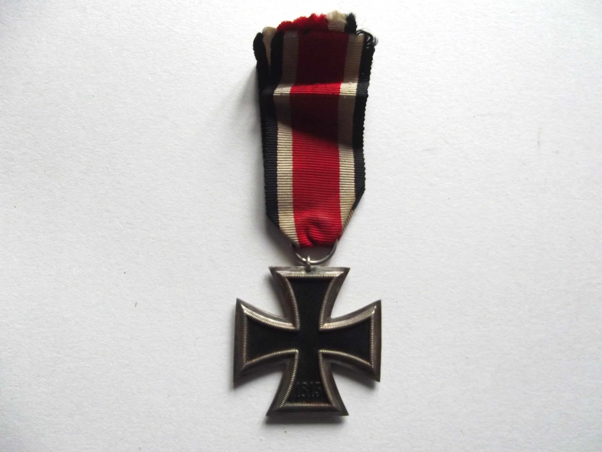 WW2 GERMAN 2ND CLASS IRON CROSS EK 2 MAKER 11
