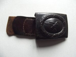 WW2 GERMAN LUFTWAFFE BELT BUCKLE & LEATHER TAB DATED 1940